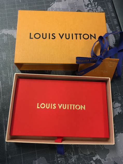 louis vuitton red packet